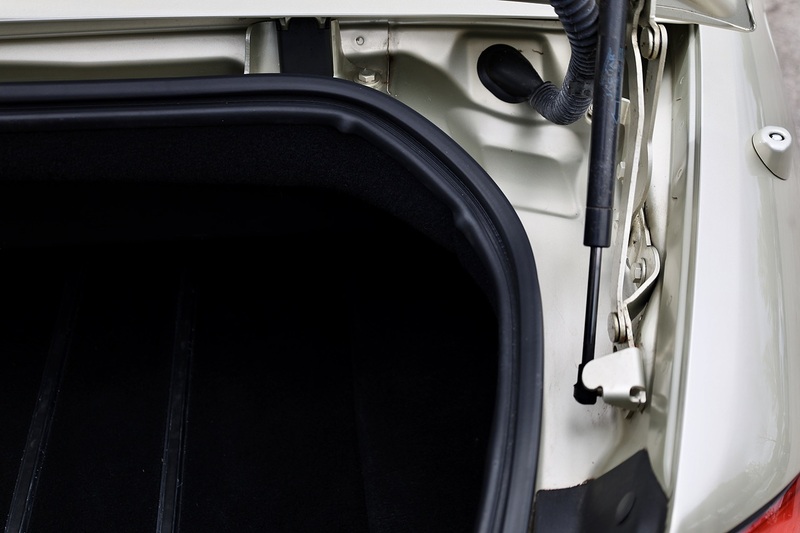 Jaguar XK Convertible Last Owner 2018 + Just 25k Miles + Very Rare Spec Image 23