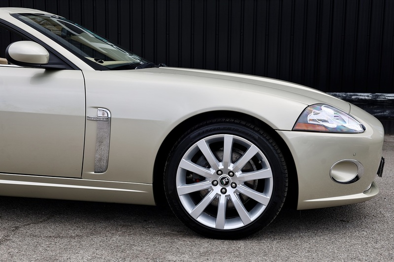 Jaguar XK Convertible Last Owner 2018 + Just 25k Miles + Very Rare Spec Image 40