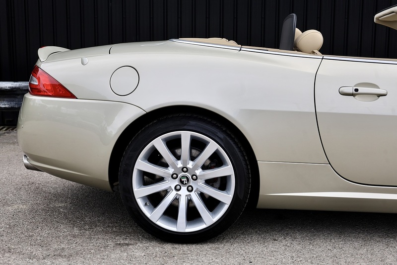 Jaguar XK Convertible Last Owner 2018 + Just 25k Miles + Very Rare Spec Image 39