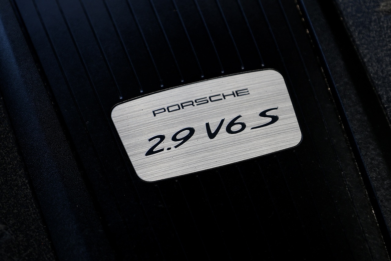 Porsche Macan S 1 Owner + Full Porsche History + VAT Qualifyinh - Large 28