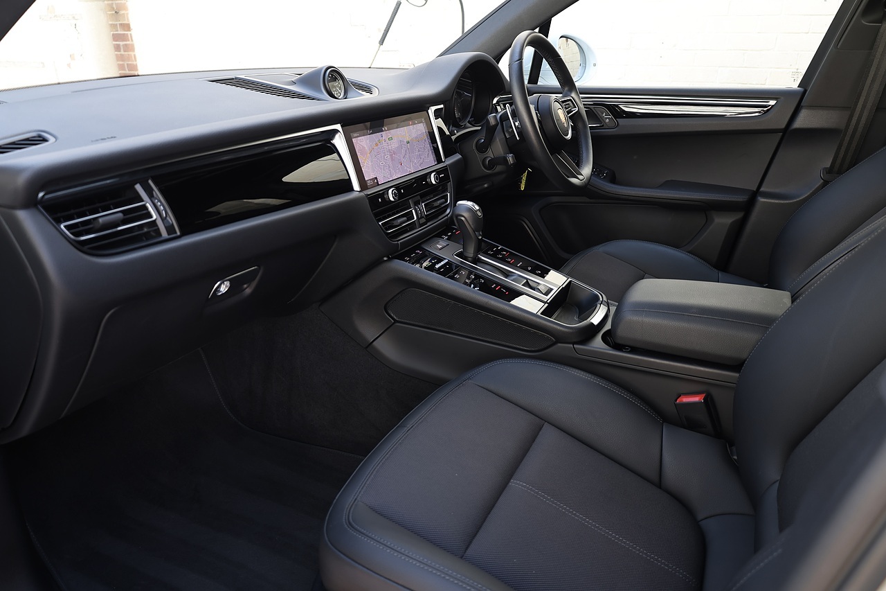 Porsche Macan S 1 Owner + Full Porsche History + VAT Qualifyinh - Large 2