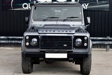 Land Rover Defender 110 XS 2.2 TDCI + 7 Seats + Beautiful Condition - Thumb 3