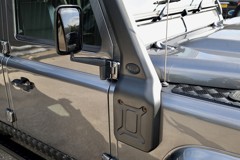 Land Rover Defender 110 XS 2.2 TDCI + 7 Seats + Beautiful Condition Image 5