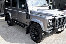 Land Rover Defender 110 XS 2.2 TDCI + 7 Seats + Beautiful Condition - Thumb 12