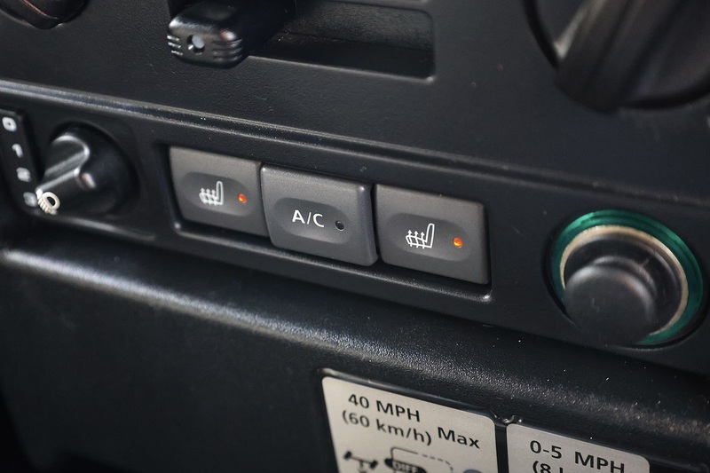 Land Rover Defender 110 XS 2.2 TDCI + 7 Seats + Beautiful Condition Image 15