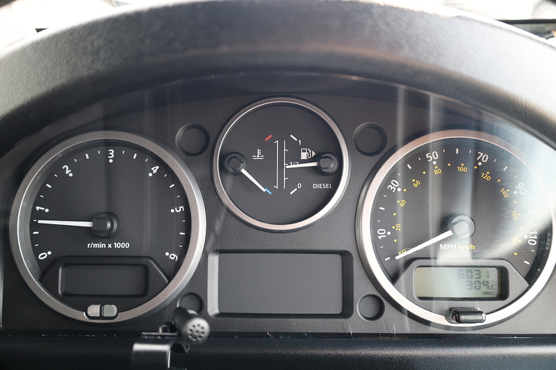 Land Rover Defender 110 XS 2.2 TDCI + 7 Seats + Beautiful Condition Image 17