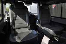 Land Rover Defender 110 XS 2.2 TDCI + 7 Seats + Beautiful Condition - Thumb 26