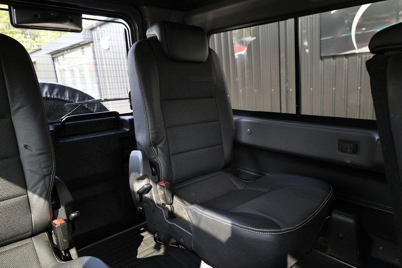 Land Rover Defender 110 XS 2.2 TDCI + 7 Seats + Beautiful Condition Image 27