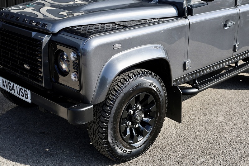 Land Rover Defender 110 XS 2.2 TDCI + 7 Seats + Beautiful Condition Image 39