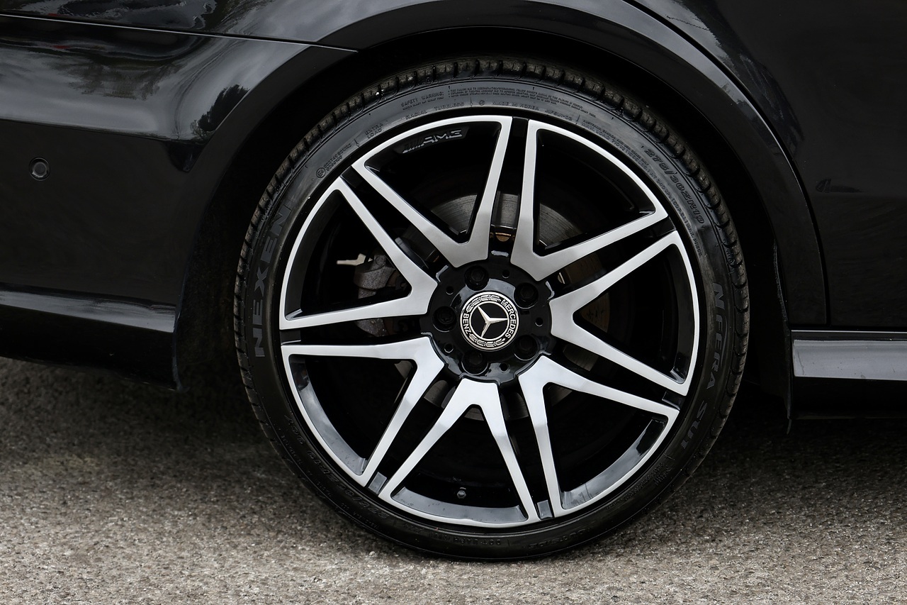 Mercedes-Benz E350 AMG Night Edition Prem+ 1 Owner + Full MB Main Dealer + Designo Paint + Huge Spec - Large 45