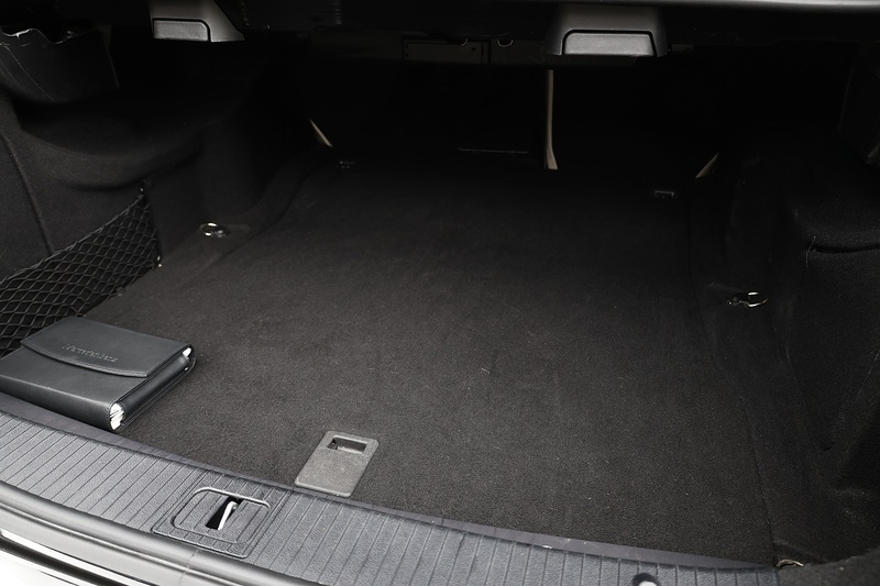 Mercedes-Benz E350 AMG Night Edition Prem+ 1 Owner + Full MB Main Dealer + Designo Paint + Huge Spec Image 32