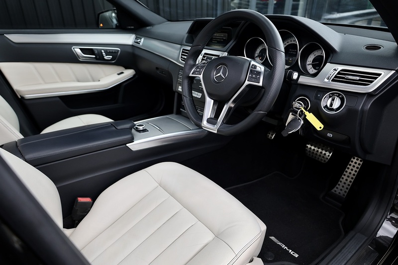 Mercedes-Benz E350 AMG Night Edition Prem+ 1 Owner + Full MB Main Dealer + Designo Paint + Huge Spec Image 17