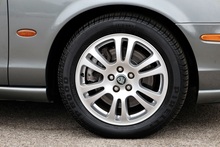 Jaguar S-Type V8 SE 1 Doctor Owner + 21 Services + Exceptional - Thumb 44