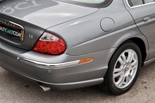 Jaguar S-Type V8 SE 1 Doctor Owner + 21 Services + Exceptional - Thumb 13