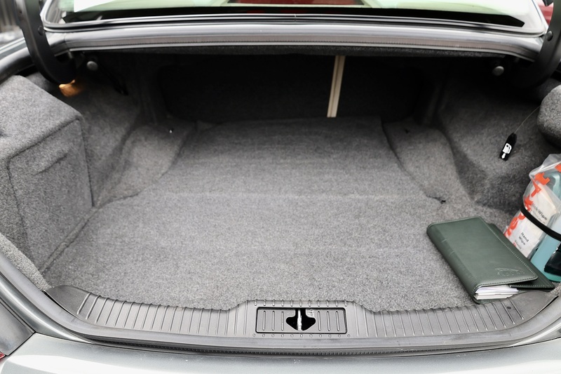 Jaguar S-Type V8 SE 1 Doctor Owner + 21 Services + Exceptional Image 19