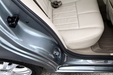 Jaguar S-Type V8 SE 1 Doctor Owner + 21 Services + Exceptional - Thumb 22