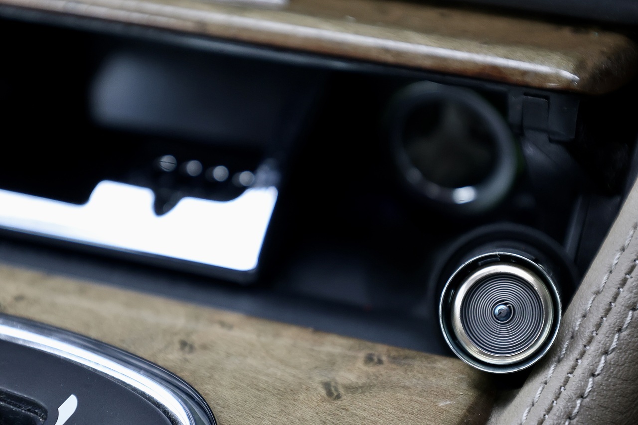 Jaguar S-Type V8 SE 1 Doctor Owner + 21 Services + Exceptional - Large 33