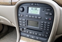 Jaguar S-Type V8 SE 1 Doctor Owner + 21 Services + Exceptional - Thumb 34