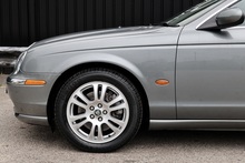 Jaguar S-Type V8 SE 1 Doctor Owner + 21 Services + Exceptional - Thumb 41