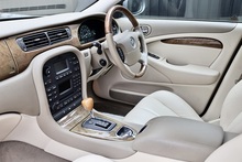 Jaguar S-Type V8 SE 1 Doctor Owner + 21 Services + Exceptional - Thumb 6