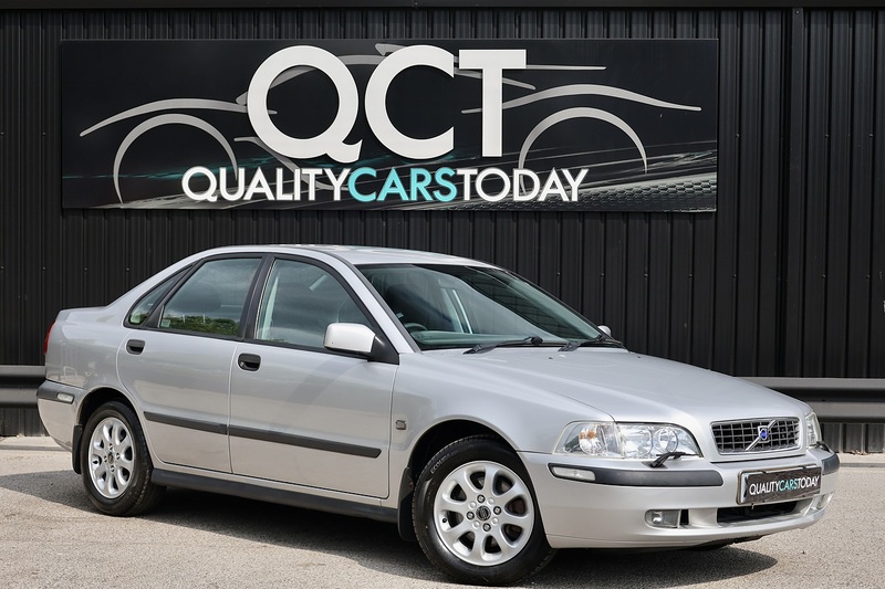 Volvo S40 1.8 XS Automatic 2 Former Keepers + 21 Volvo Main Dealer + Heated Seats Image 0