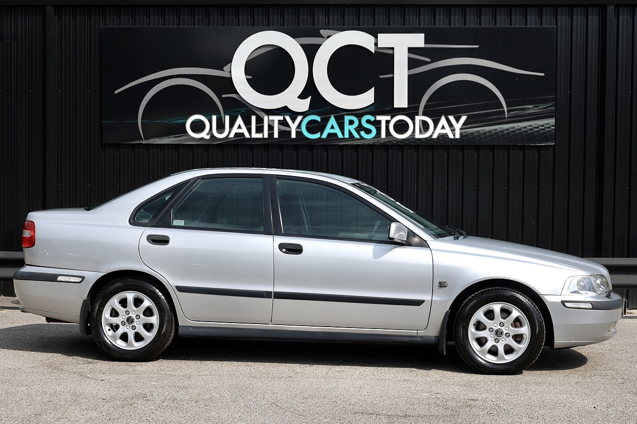 Volvo S40 1.8 XS Automatic 2 Former Keepers + 21 Volvo Main Dealer + Heated Seats - Large 6