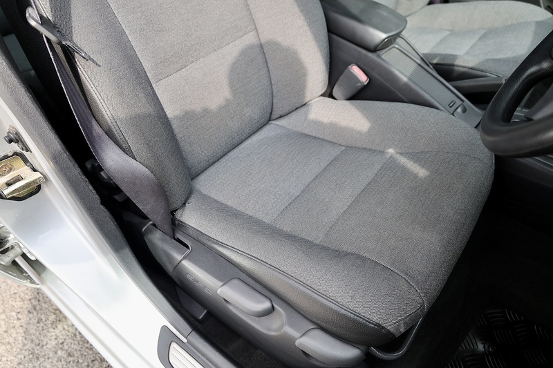 Volvo S40 1.8 XS Automatic 2 Former Keepers + 21 Volvo Main Dealer + Heated Seats Image 16