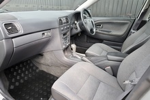 Volvo S40 1.8 XS Automatic 2 Former Keepers + 21 Volvo Main Dealer + Heated Seats - Thumb 2