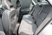 Volvo S40 1.8 XS Automatic 2 Former Keepers + 21 Volvo Main Dealer + Heated Seats - Thumb 31