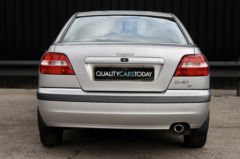 Volvo S40 1.8 XS Automatic 2 Former Keepers + 21 Volvo Main Dealer + Heated Seats Image 4