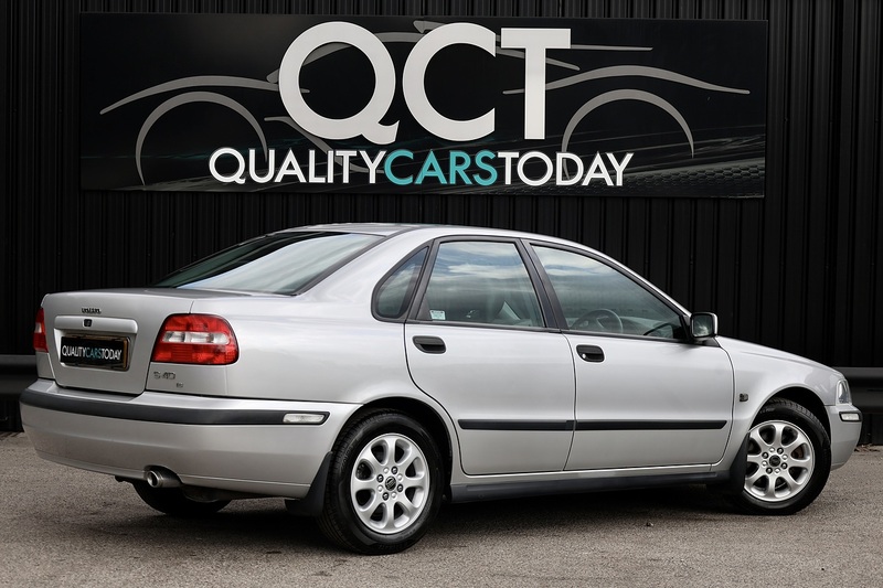 Volvo S40 1.8 XS Automatic 2 Former Keepers + 21 Volvo Main Dealer + Heated Seats Image 10
