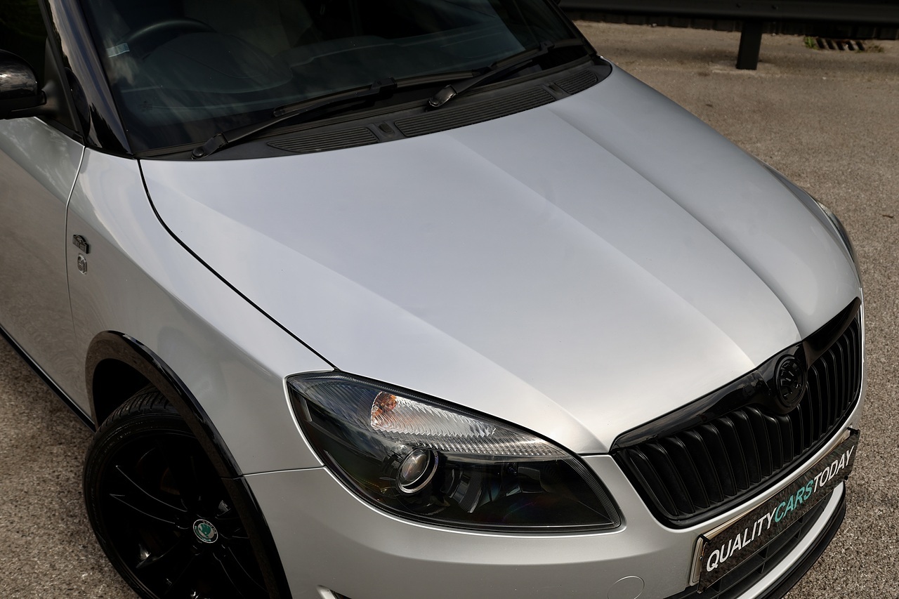 Skoda Fabia Monte Carlo 2 Former Keepers + Genuine Low Mileage + £20 Road Tax - Large 5