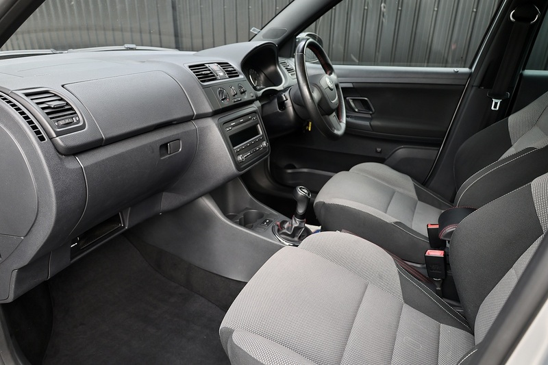 Skoda Fabia Monte Carlo 2 Former Keepers + Genuine Low Mileage + £20 Road Tax Image 4
