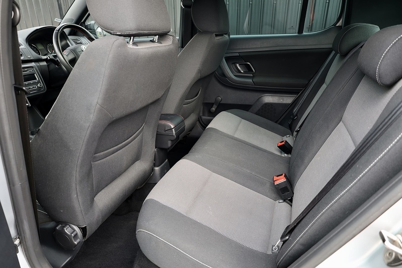 Skoda Fabia Monte Carlo 2 Former Keepers + Genuine Low Mileage + £20 Road Tax Image 28
