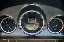 Mercedes-Benz E350 CDI Avantgarde 1 Family Ownership + Designo Trim + Pano Roof - Thumb 35