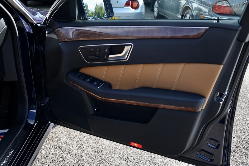 Mercedes-Benz E350 CDI Avantgarde 1 Family Ownership + Designo Trim + Pano Roof Image 18