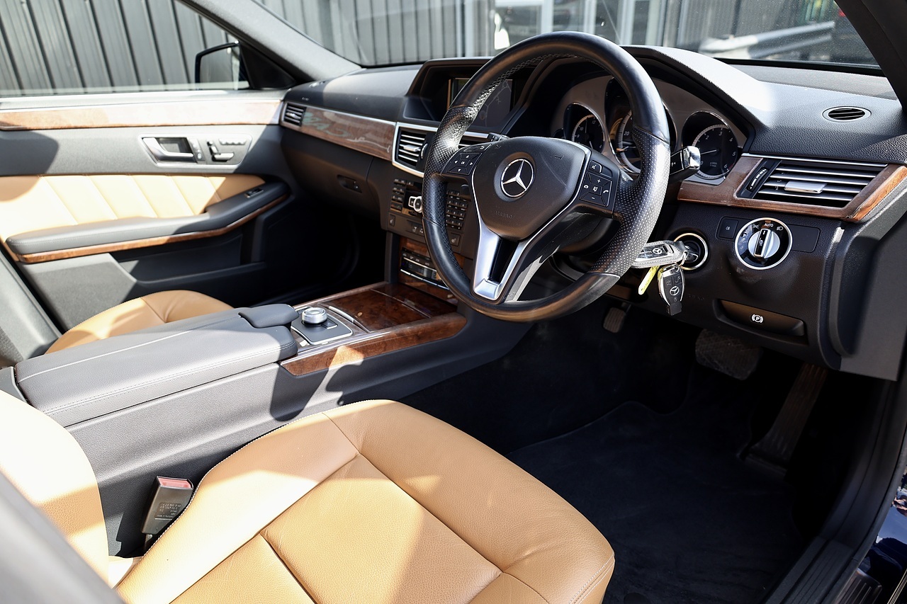 Mercedes-Benz E350 CDI Avantgarde 1 Family Ownership + Designo Trim + Pano Roof - Large 5