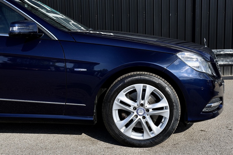 Mercedes-Benz E350 CDI Avantgarde 1 Family Ownership + Designo Trim + Pano Roof Image 25