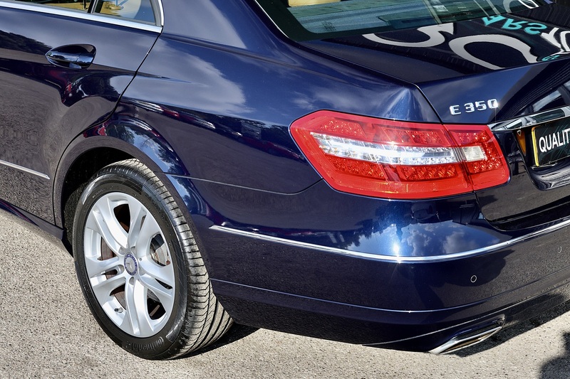 Mercedes-Benz E350 CDI Avantgarde 1 Family Ownership + Designo Trim + Pano Roof Image 31