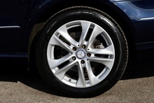 Mercedes-Benz E350 CDI Avantgarde 1 Family Ownership + Designo Trim + Pano Roof - Thumb 36