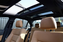 Mercedes-Benz E350 CDI Avantgarde 1 Family Ownership + Designo Trim + Pano Roof - Thumb 10