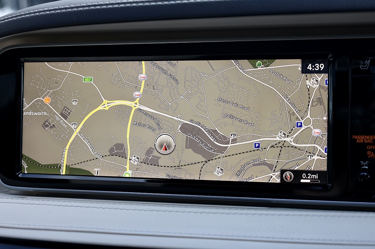 Mercedes-Benz S350d AMG Line Rare Colour + Panoramic Roof + SWB - Large 19