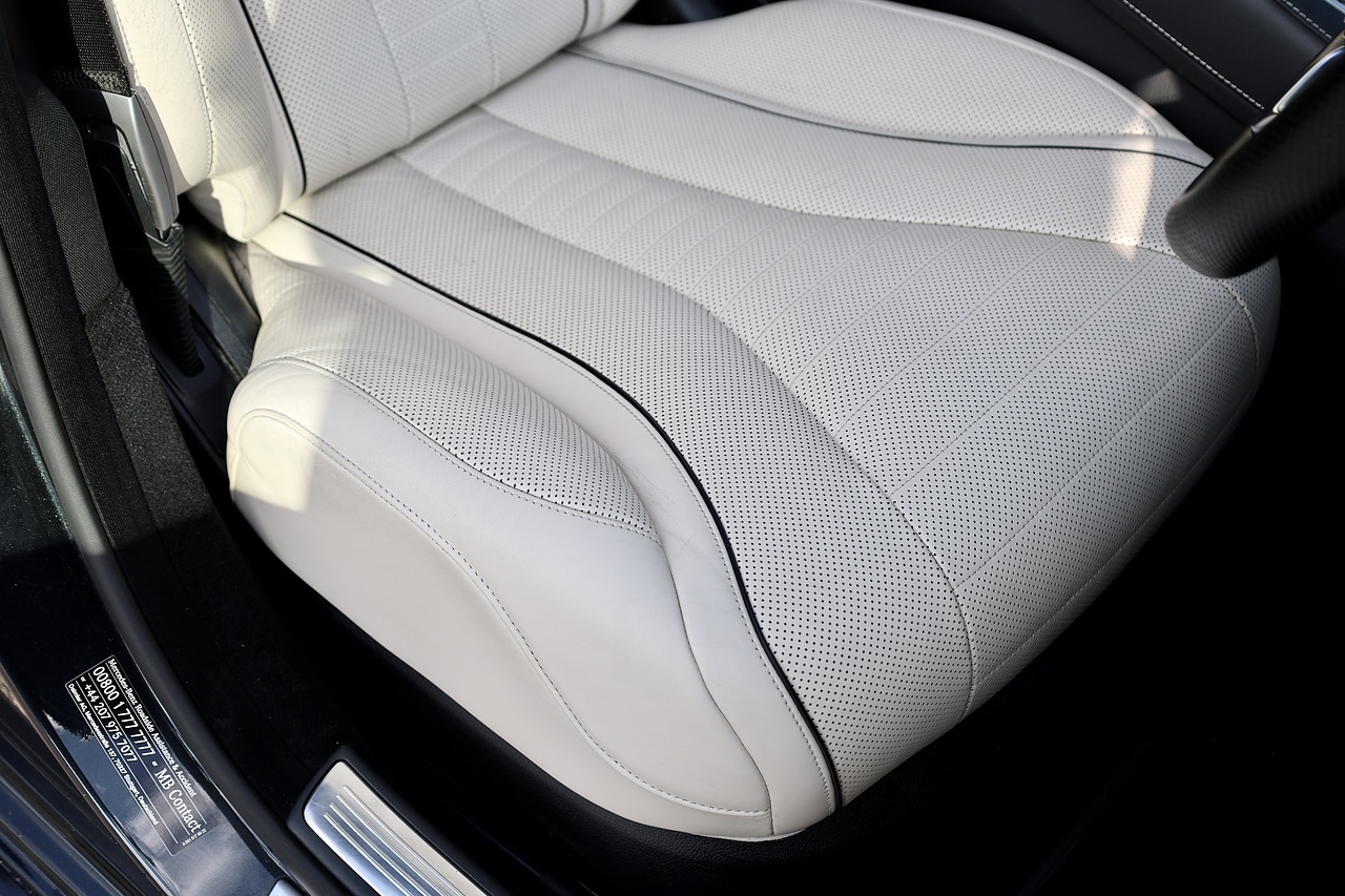 Mercedes-Benz S350d AMG Line Rare Colour + Panoramic Roof + SWB - Large 27