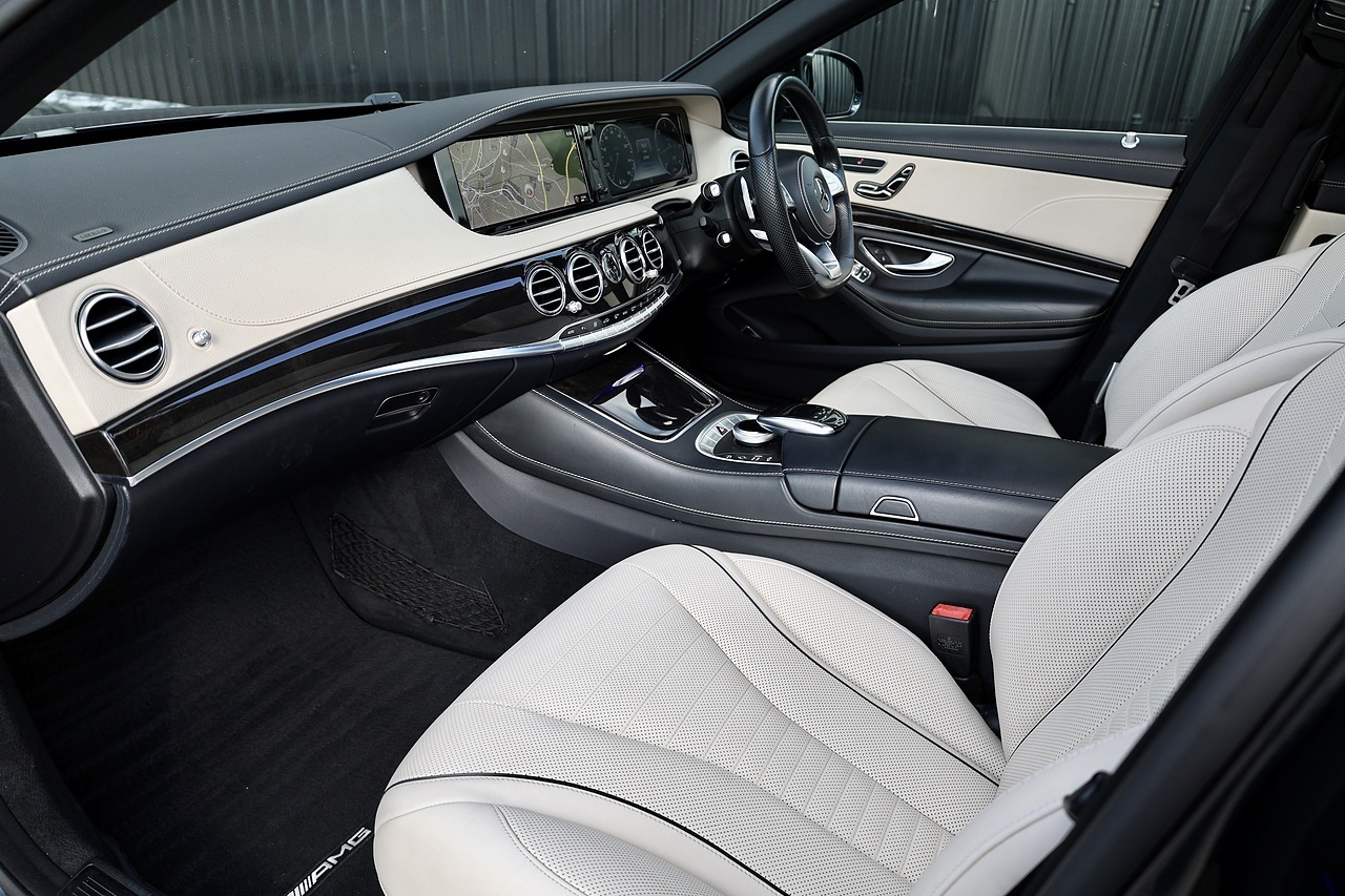 Mercedes-Benz S350d AMG Line Rare Colour + Panoramic Roof + SWB - Large 2