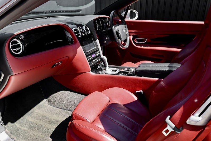 Bentley Continental GTC W12 Silver Tempest + Hot Spur + Piano Black + 16 Services Image 3