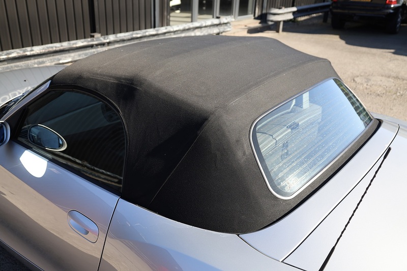 BMW Z4 Roadster + 3.0 Straight Six + Manual  + 1 Lady Owner Image 21