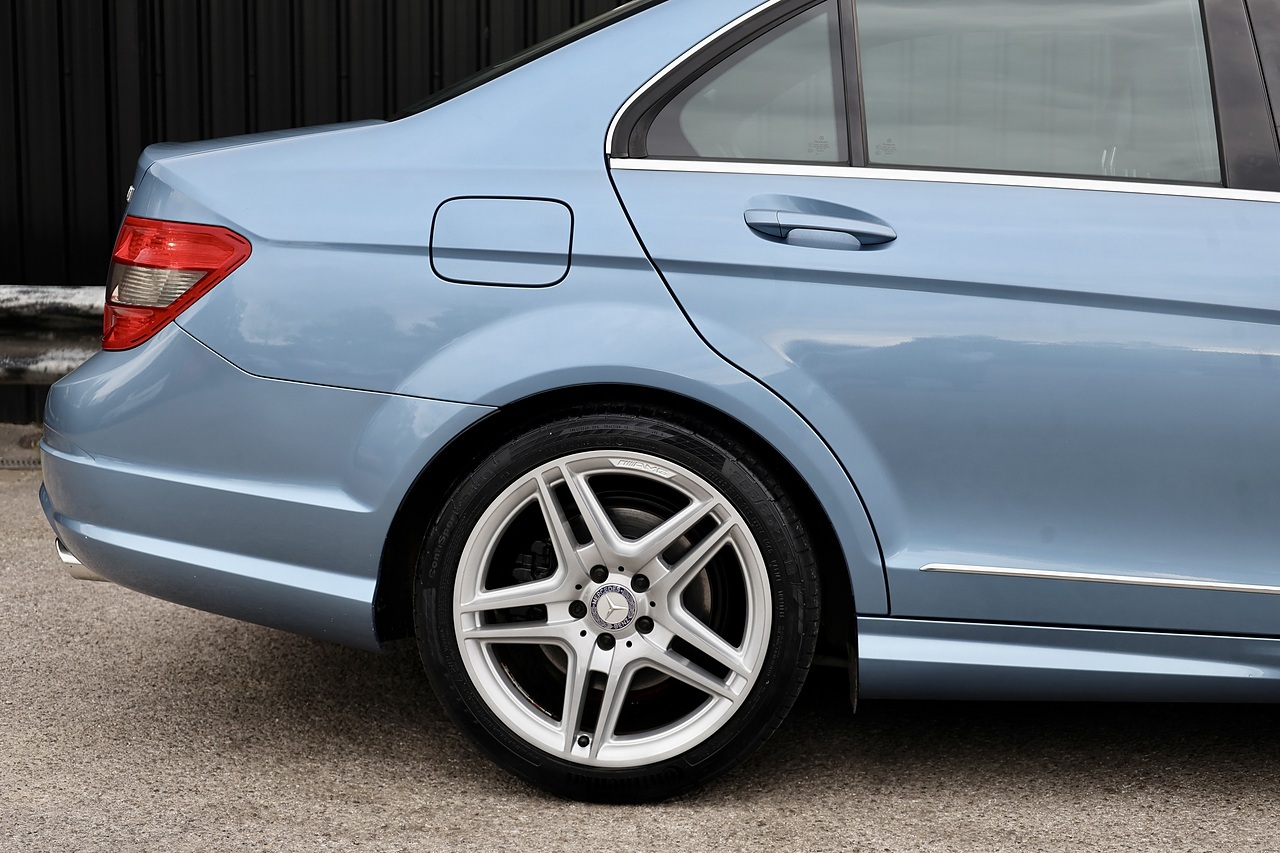 Mercedes-Benz C350 CDI AMG Sport Last Owner 2014 + Freshly Serviced by MB Dealer - Large 21
