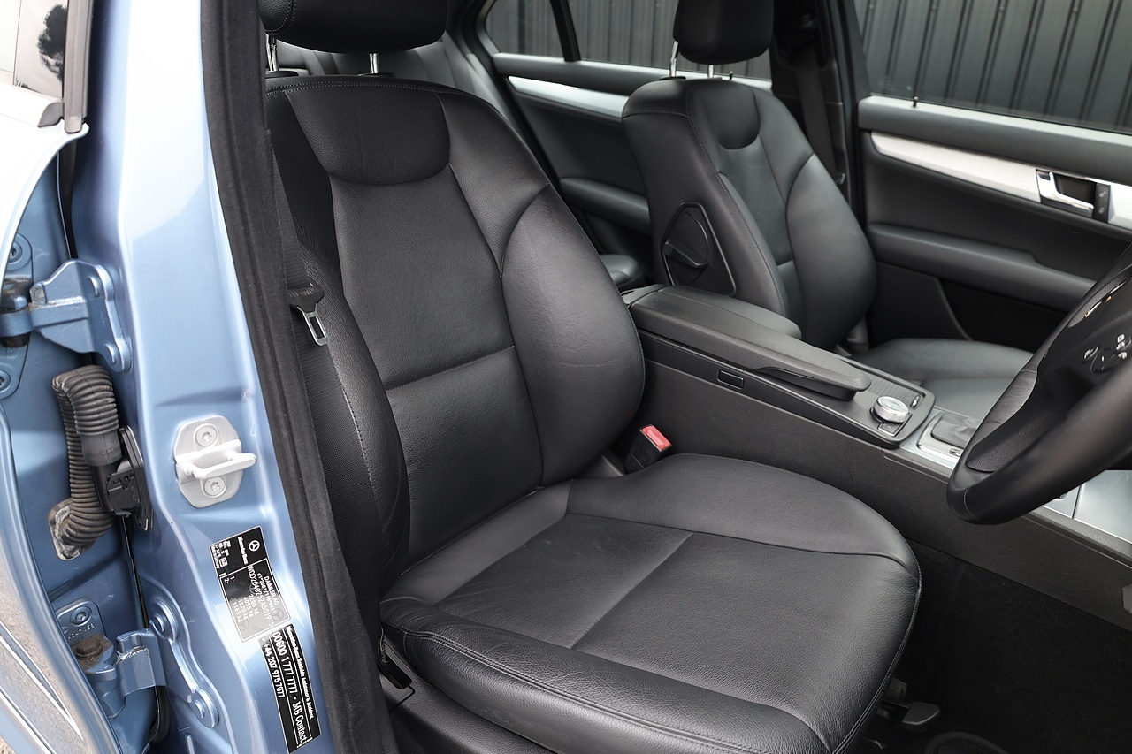 Mercedes-Benz C350 CDI AMG Sport Last Owner 2014 + Freshly Serviced by MB Dealer - Large 7