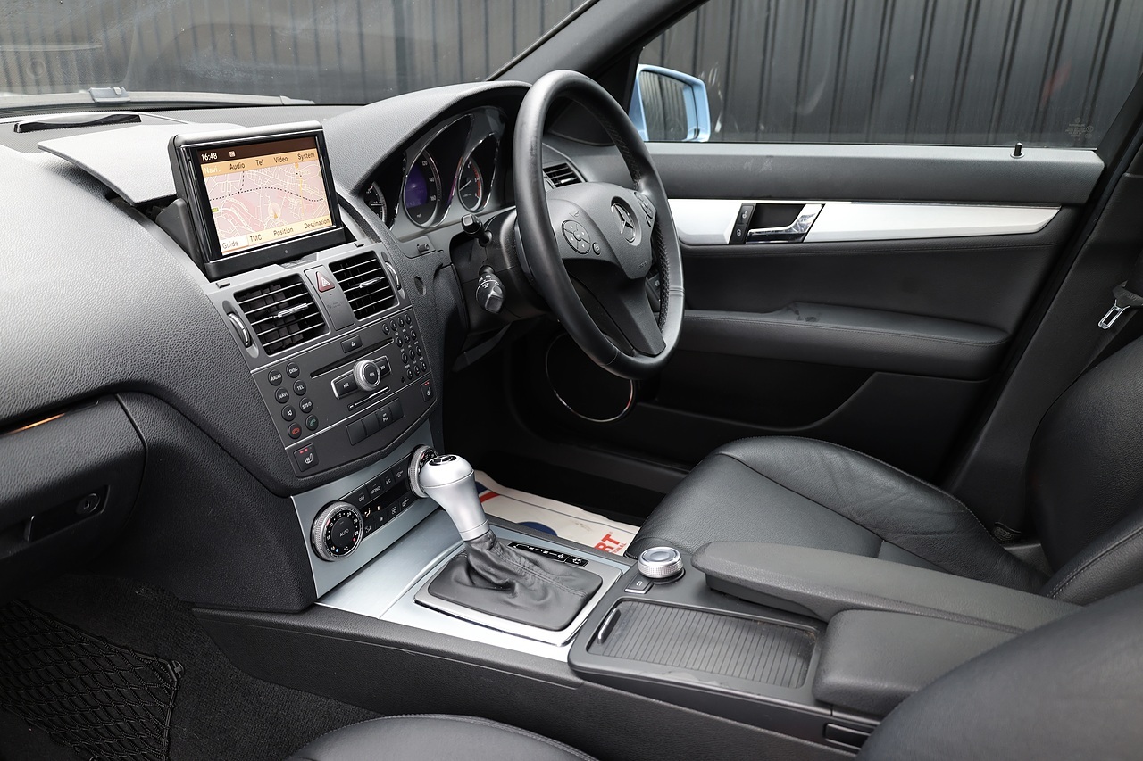 Mercedes-Benz C350 CDI AMG Sport Last Owner 2014 + Freshly Serviced by MB Dealer - Large 12