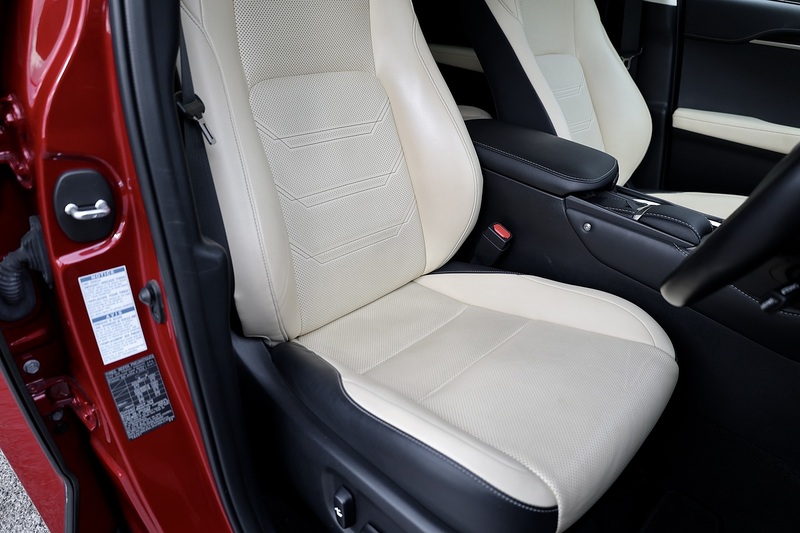 Lexus NX300h Full Lexus Main Dealer History + Lexus Warranty Image 25